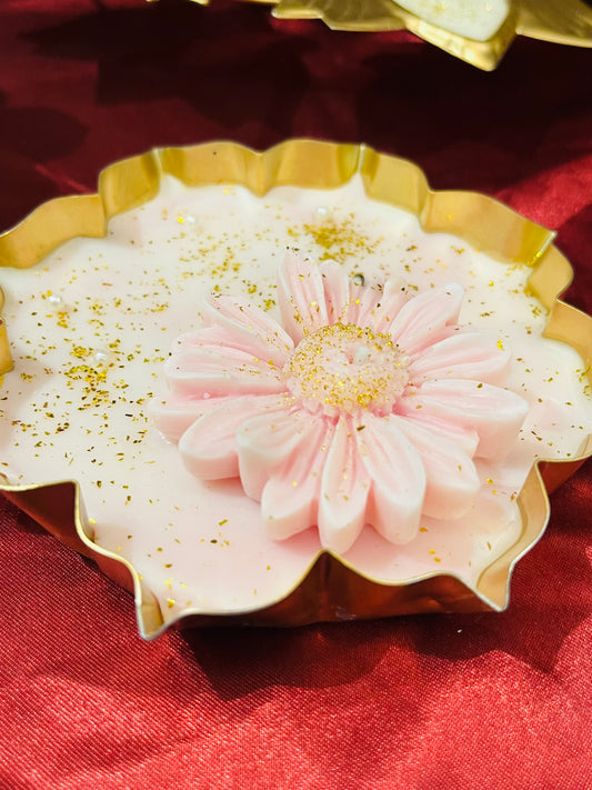 Daisy Radiance Urli