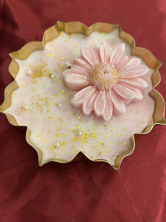 Daisy Radiance Urli